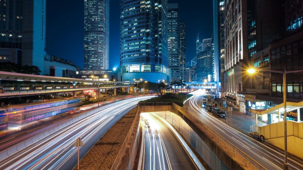 Free Image of Busy City Street With Heavy Traffic at Night 