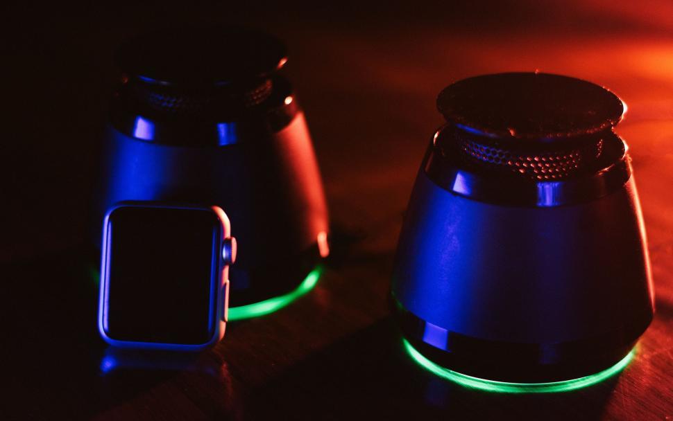 Free Image of Blue and Green Lights on Table 