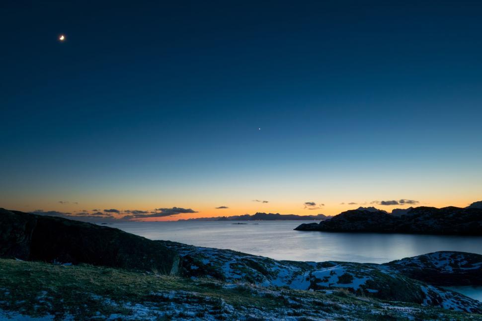 Free Image of Moonlit Body of Water 