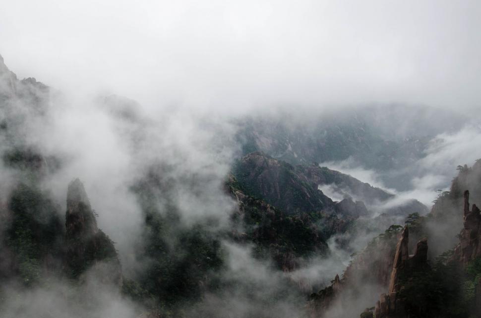 Free Image of Majestic Mountain Range Silhouette 