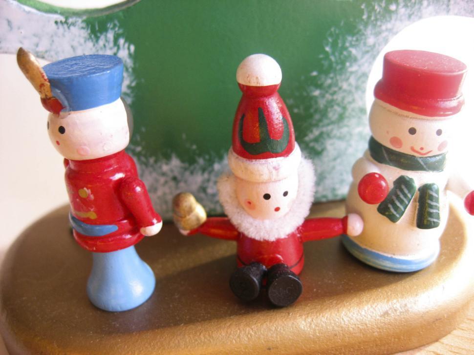 Free Image of ceramic figurine 