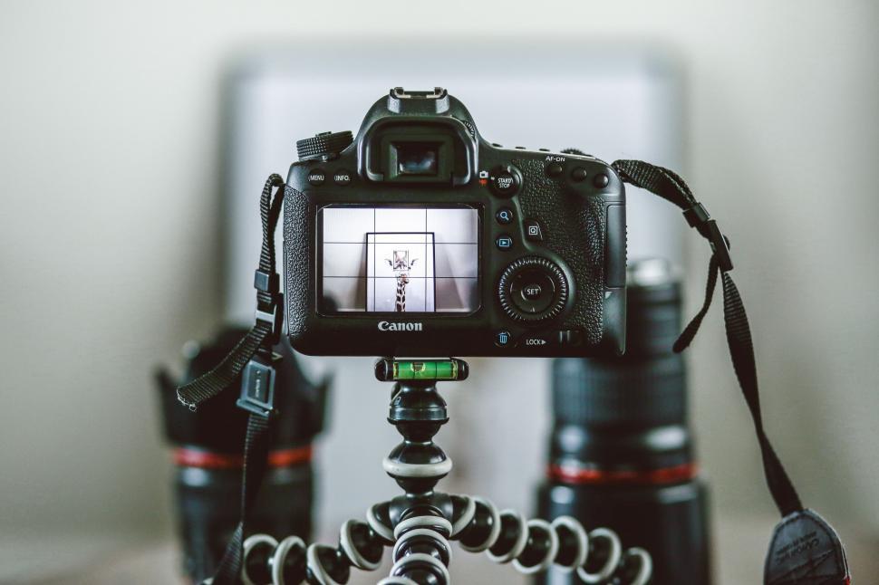 Free Image of Camera on Tripod 