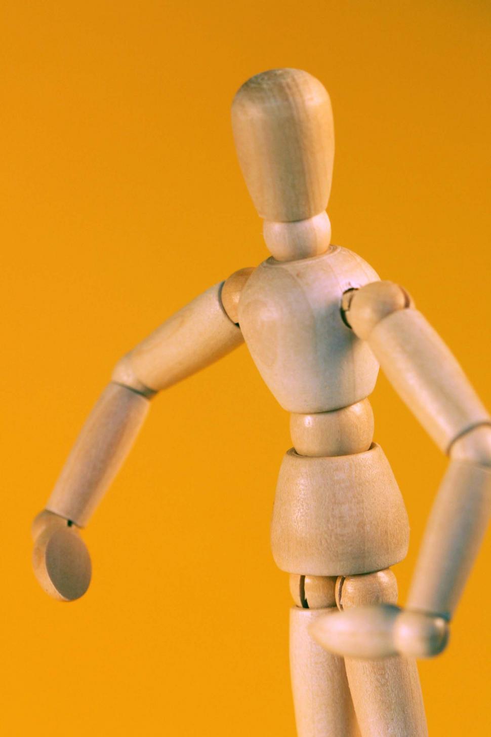 Free Image of Wooden Artist mannequin 