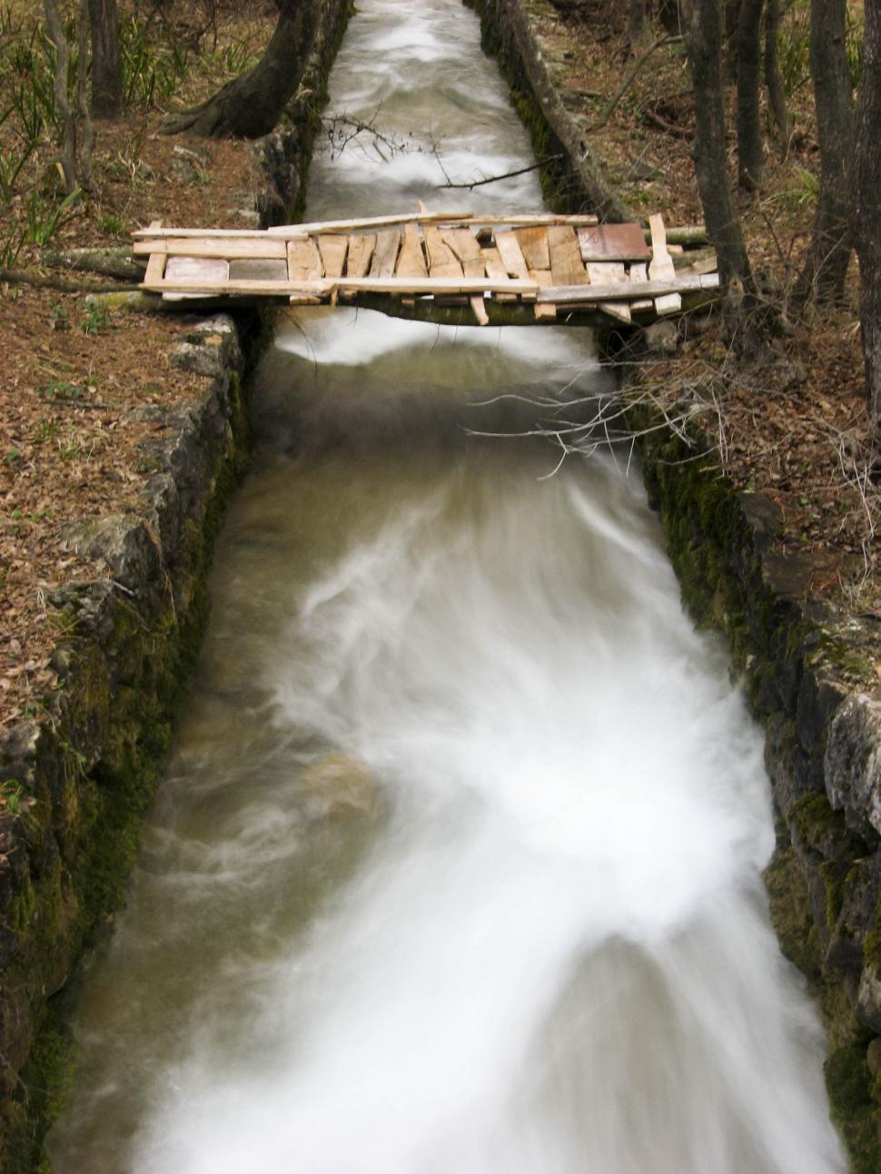 Free Image of wooden bridge 