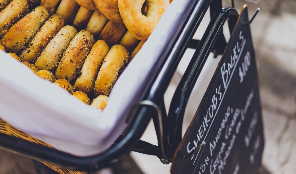 Free Image of Close-Up of a Tray of Doughnuts 