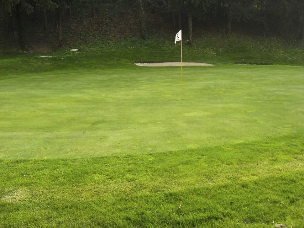 Free Image of golf course 