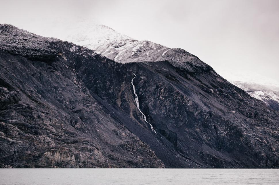 Free Image of Majestic Mountain Range in Black and White 