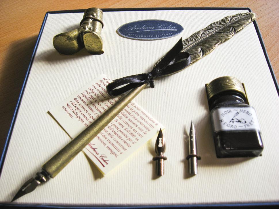 Free Image of pen and ink 