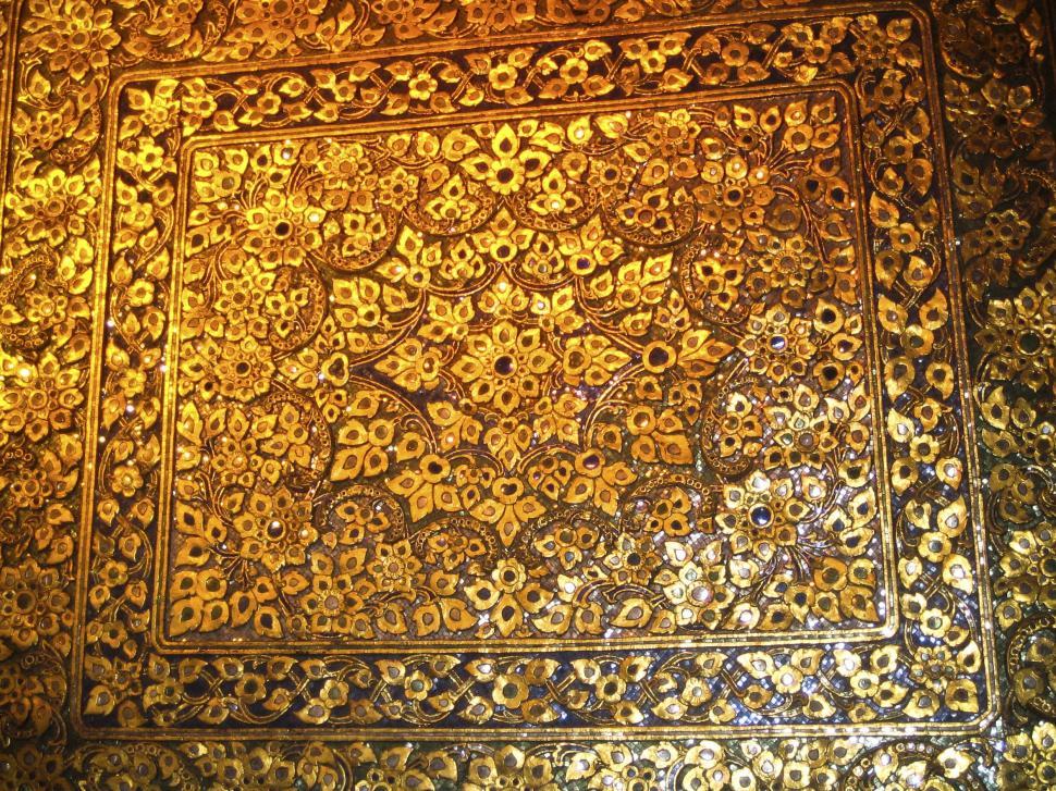 Free Image of ornament 