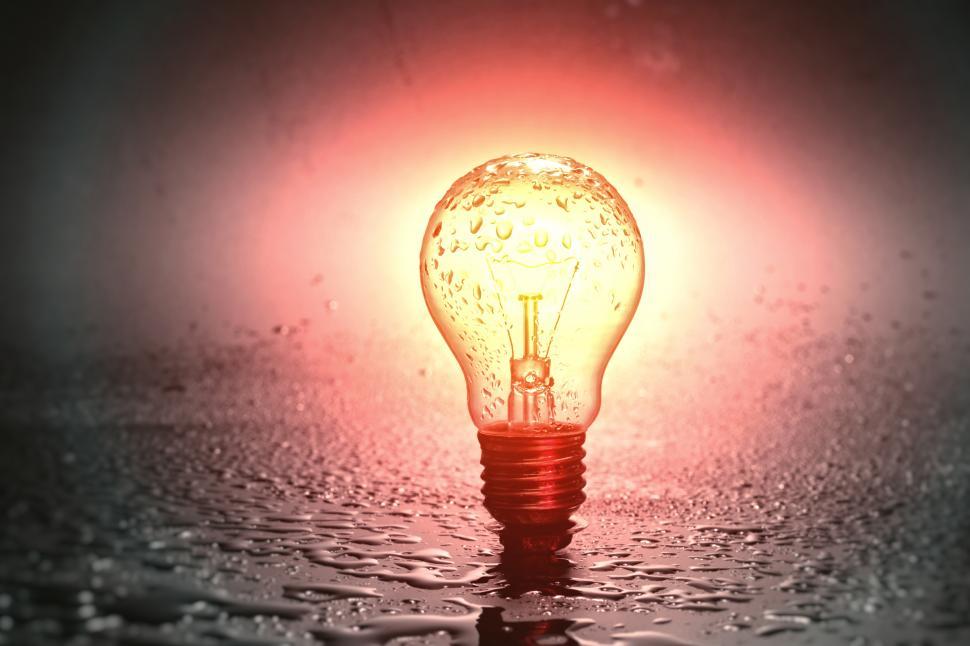 Free Image of Isolated Light Bulb  