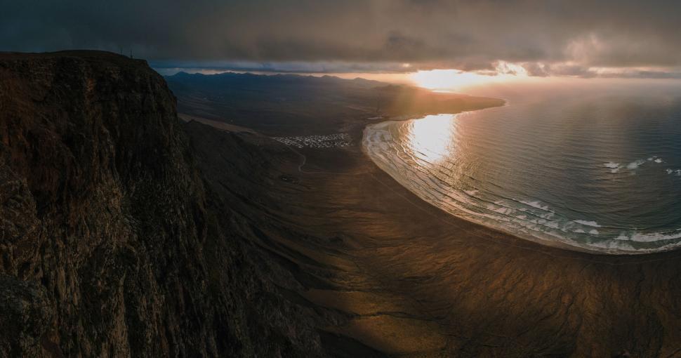 Free Image of Majestic Water Body Next to Cliff 