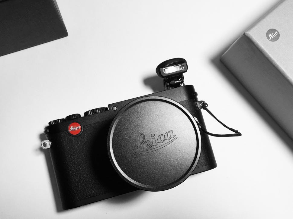 Free Image of Classic Black and White Camera 