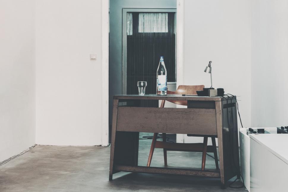 Free Image of Desk in Black and White Room 