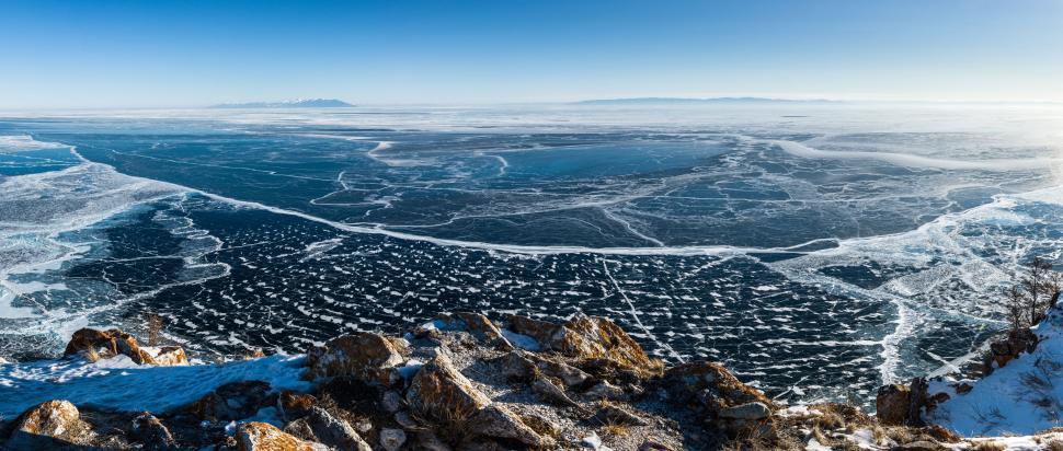 Free Image of Snow Covered Mountain With Blue Sky 