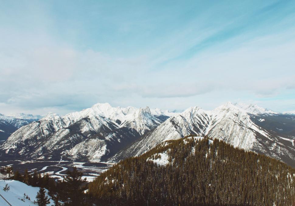 Free Image of Snow Covered Mountain With Ski Lift 