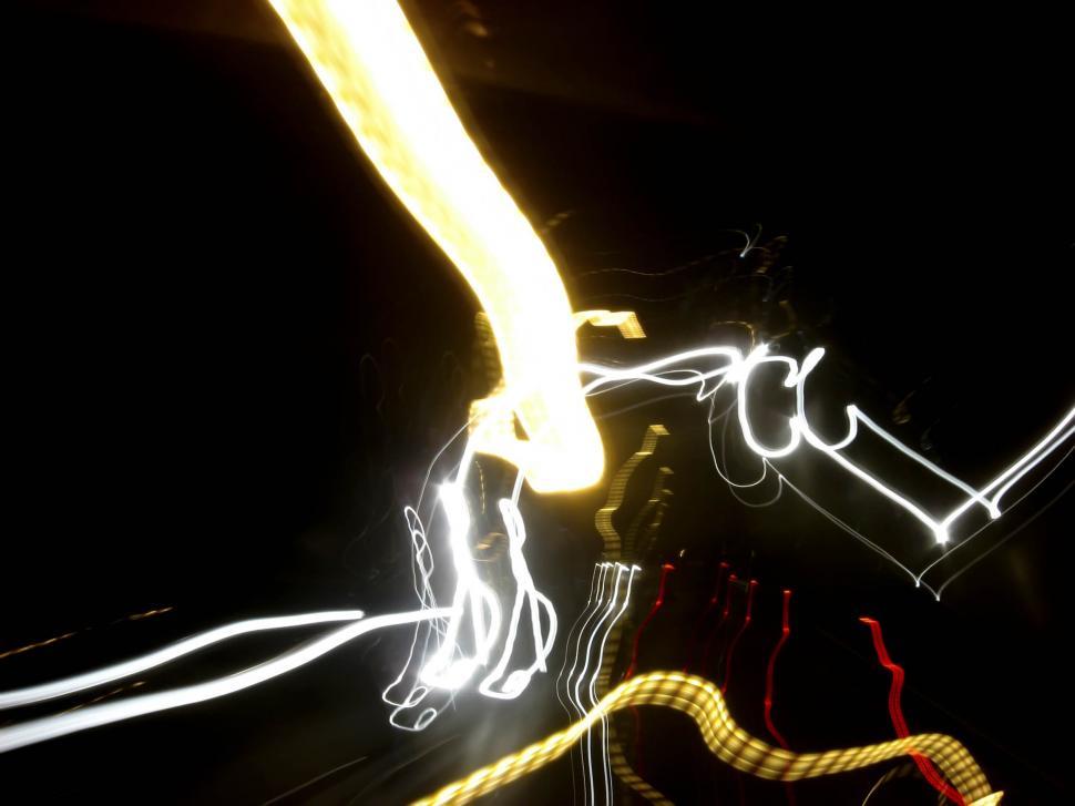 Free Image of light exposure streaks 