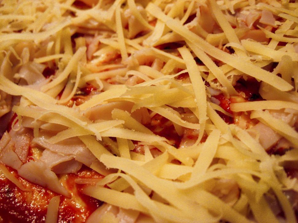 Free Image of pizza ready to bake 