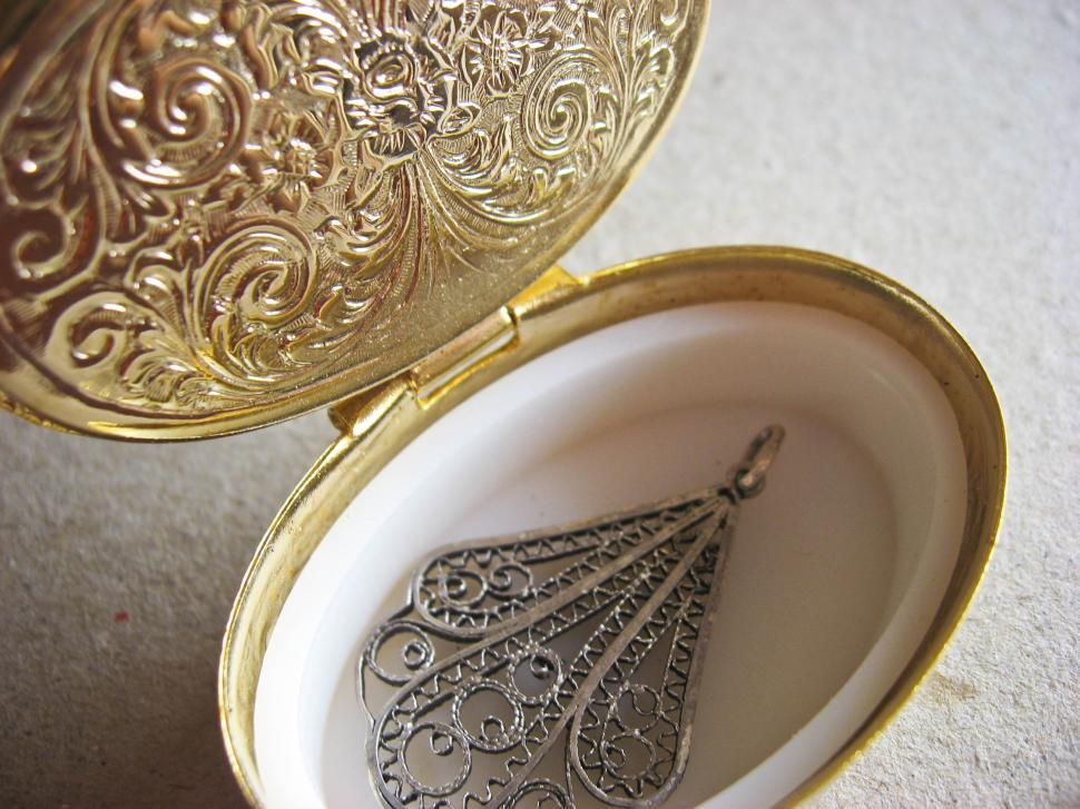 Free Image of pendant 