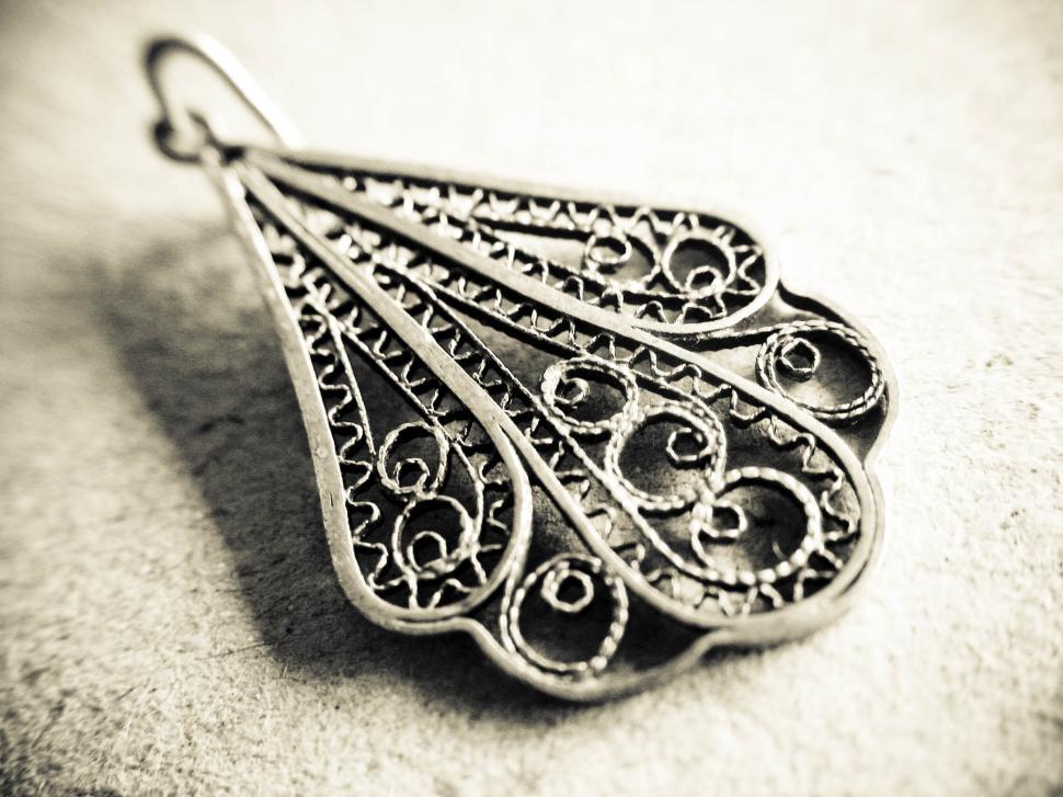 Free Image of antique pendant 