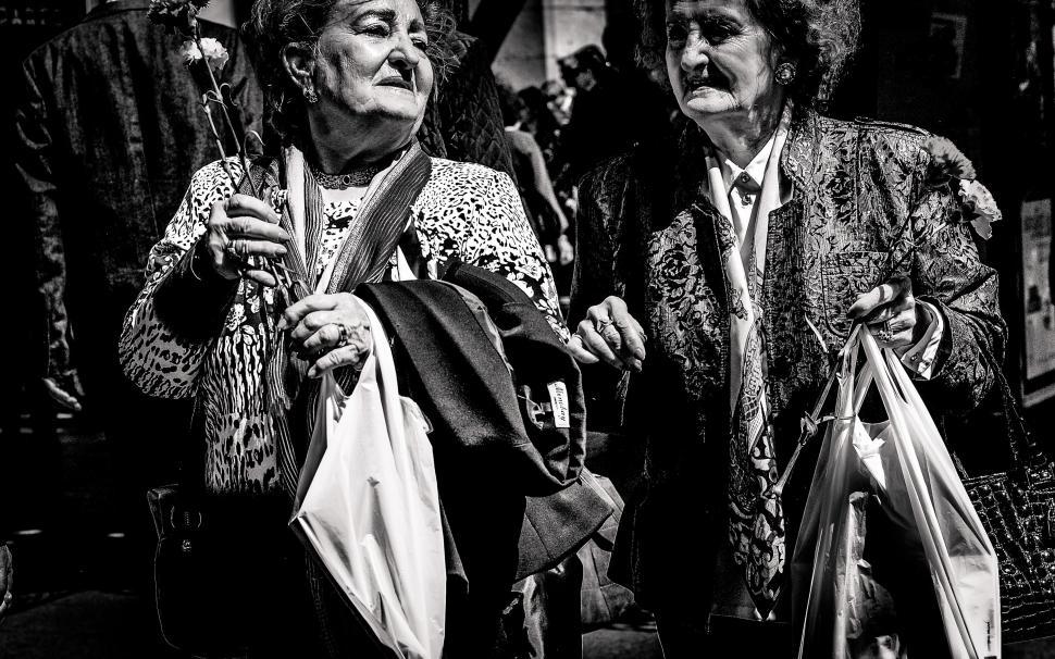 Free Image of Two Women Holding Umbrellas 