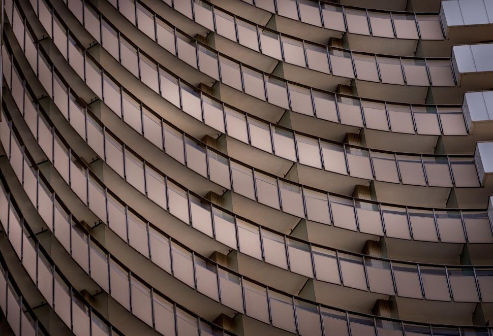 Free Image of Towering Skyscraper With Numerous Windows 