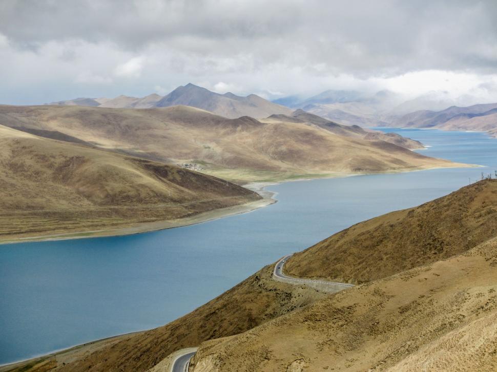 Free Image of Majestic Lake and Mountain View 