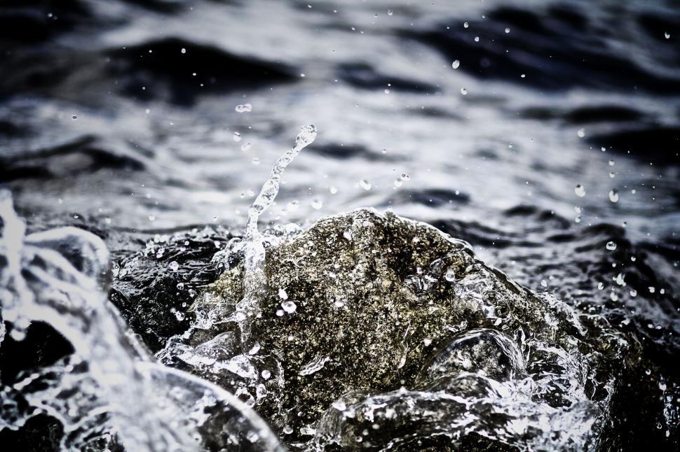 Free Image of Rock Formation in Middle of Water 