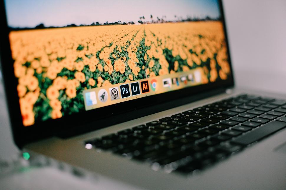 Free Image of Laptop Computer on Table 