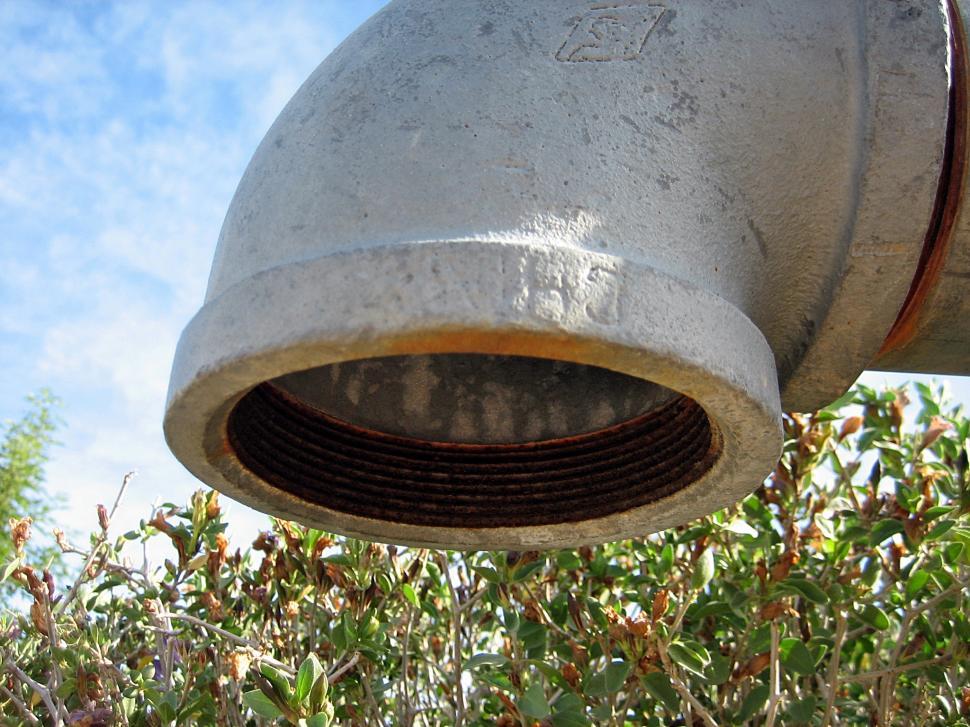 Free Image of Pipe Opening 