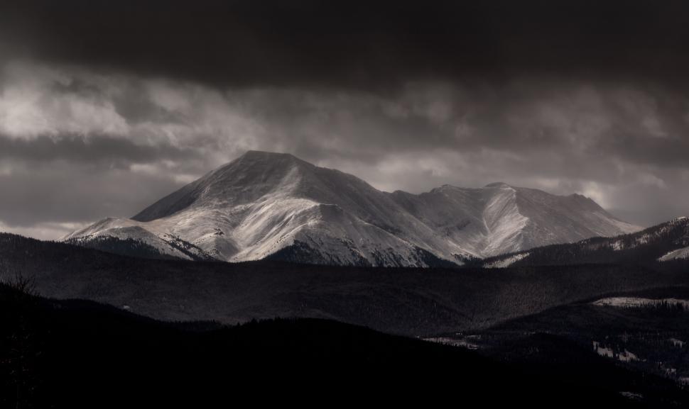 Free Image of Majestic Mountain Range in Black and White 