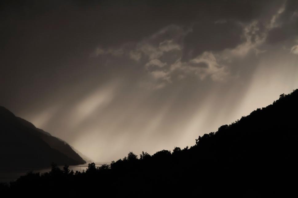 Free Image of Cloudy Sky in Black and White 