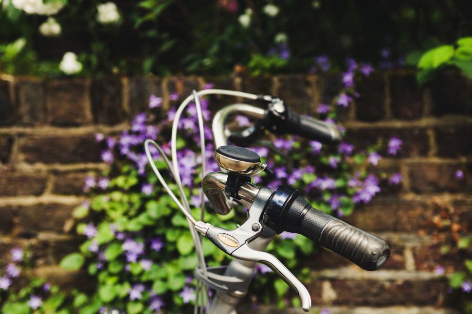 Free Image of Close Up Of Bicycle Handlebars 