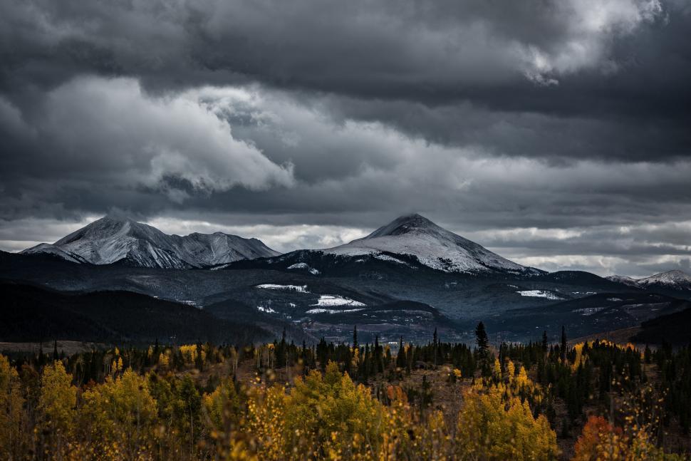 Free Image of Majestic Mountain Range in Black and White 