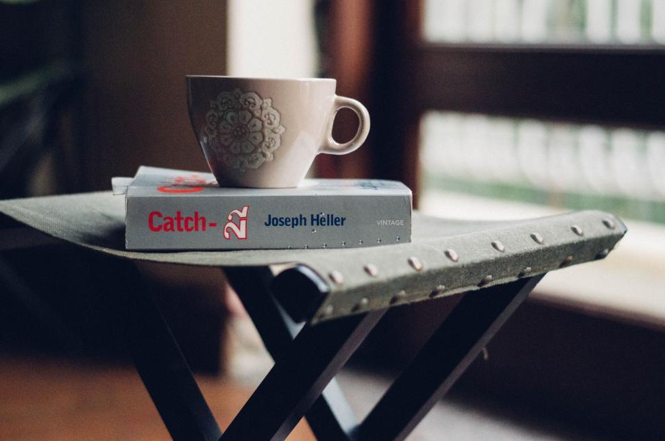 Free Image of A Cup of Coffee on a Table 