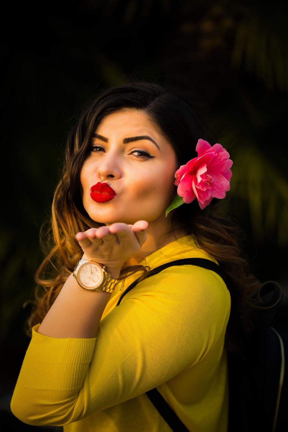 Free Image of Woman With Flower in Hair 