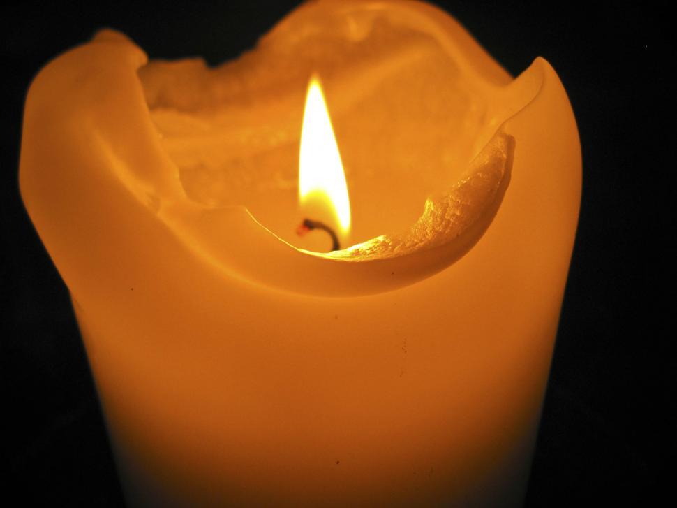 Free Image of Burning candle 