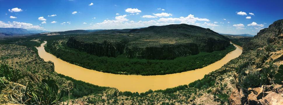 Free Image of Overlooking a View of a River 