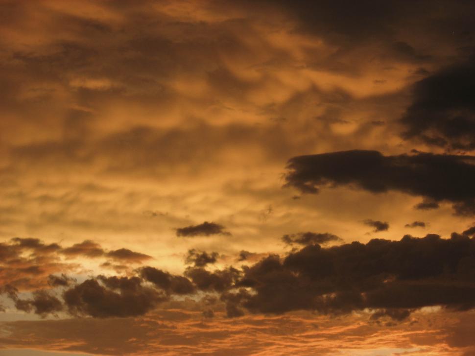 Free Image of colorful sky 