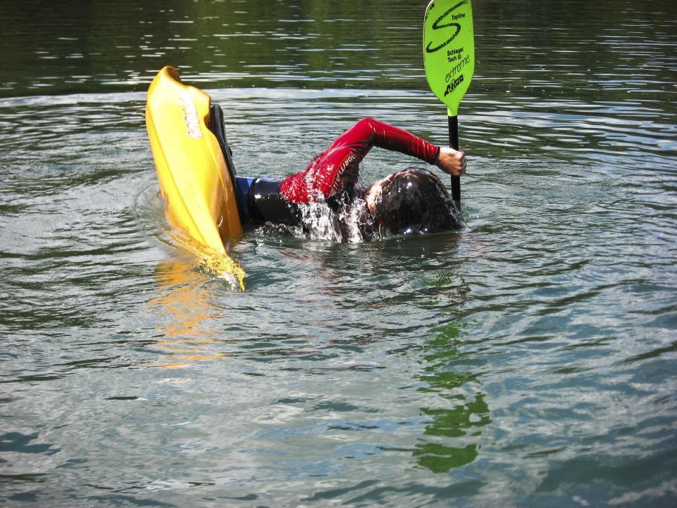 Free Image of kayaker 