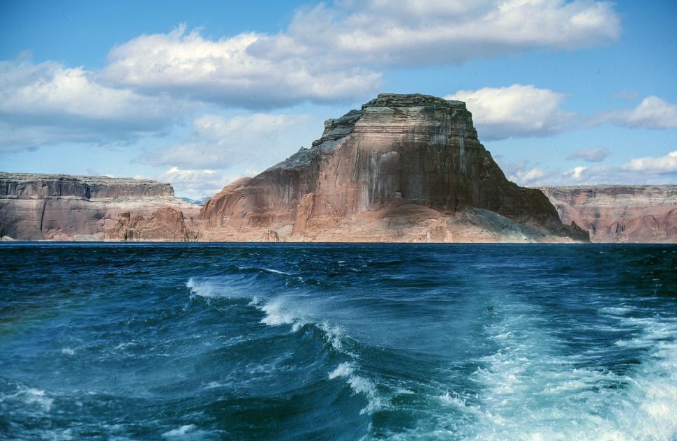 Free Image of Lake Powell in Arizona 