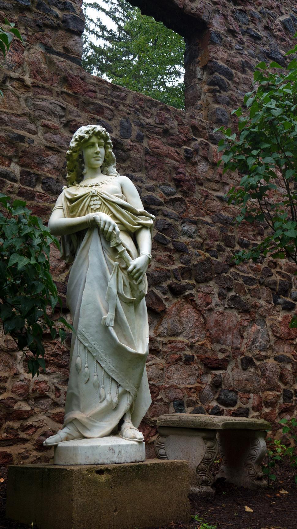Free Image of Garden Nude Stature 