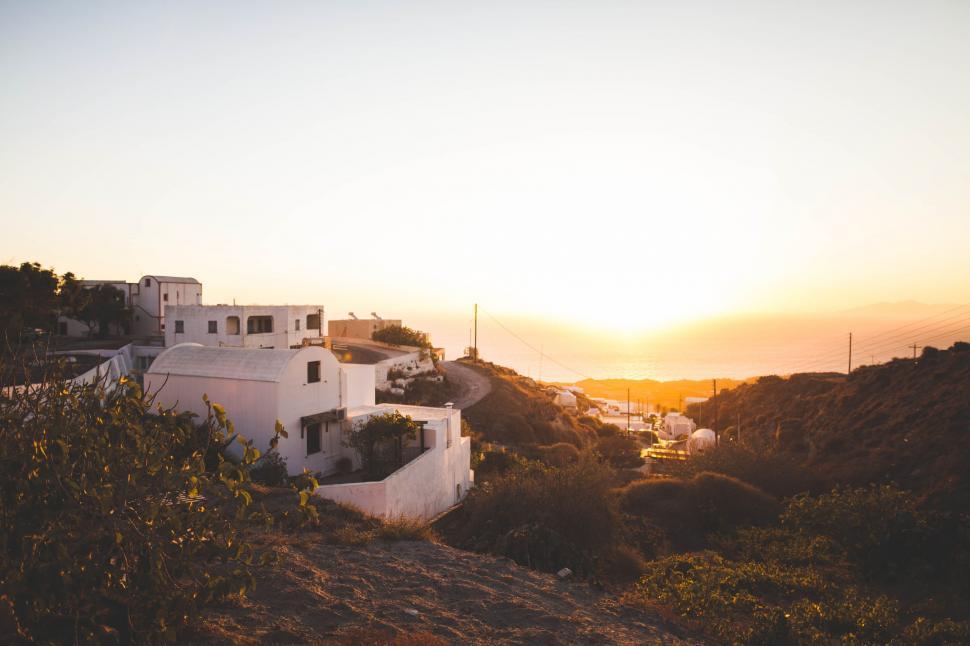 Free Image of White House Atop Hill 
