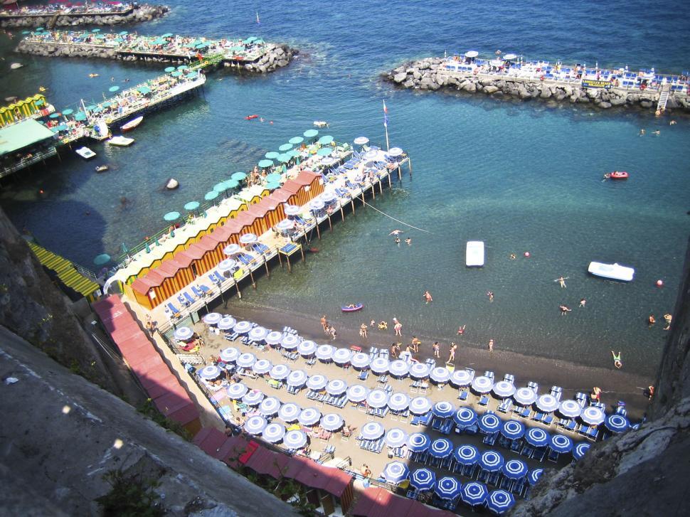 Free Image of Sicily, Italy umbrellas 