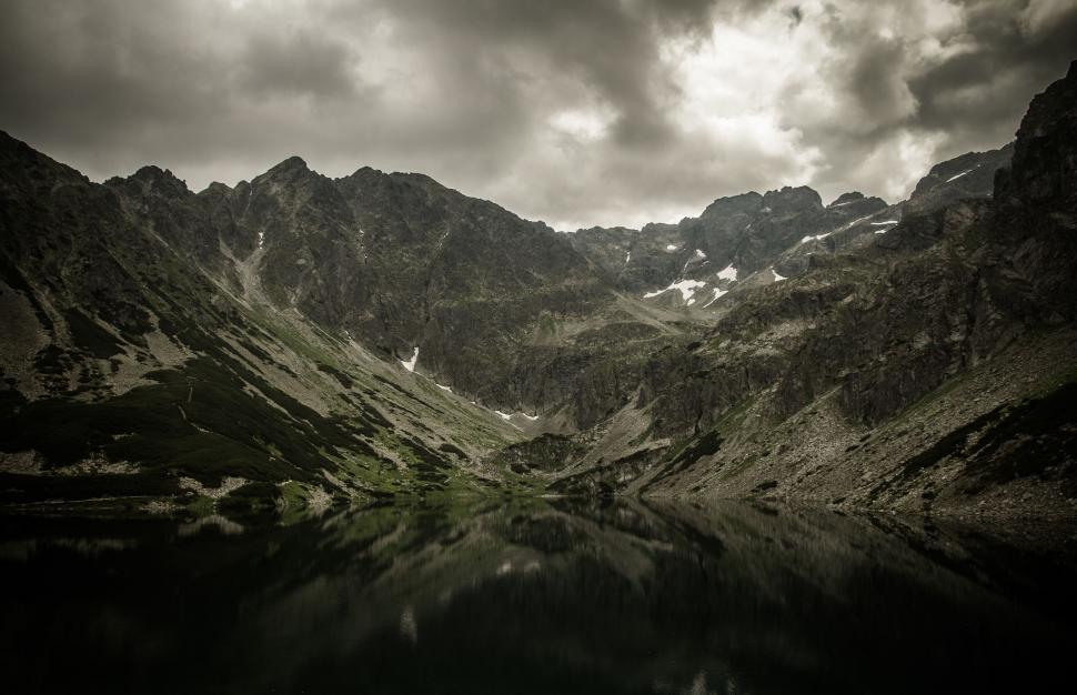 Free Image of Majestic Mountain Range in Black and White 