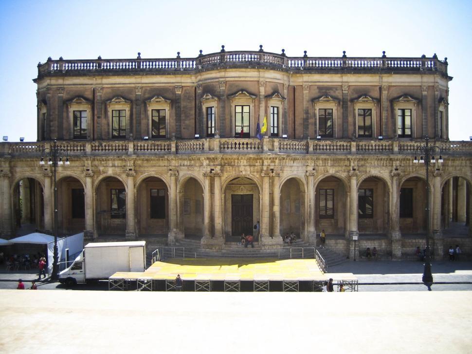Free Image of palace on Sicily 
