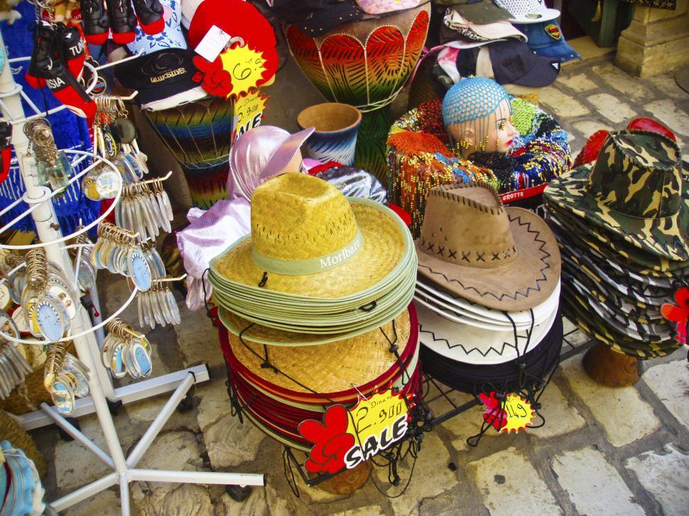 Free Image of Hats on sale in Tunisia 