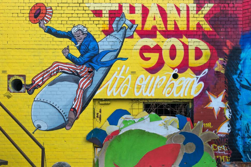 Free Image of Vibrant Mural on Building Facade 