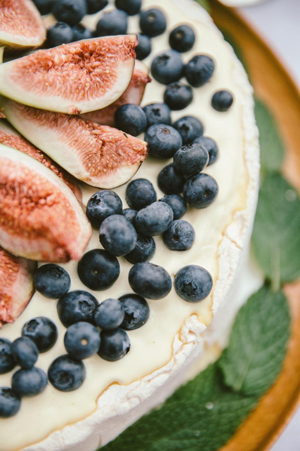 Free Image of Close Up of Cake With Fruit 