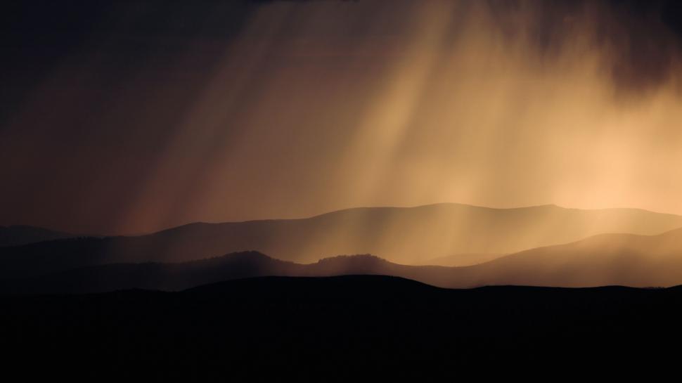 Free Image of Overcast Sky Filled With Dense Cloud Cover 
