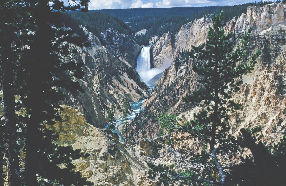 Free Image of Yosemite Falls matte view 